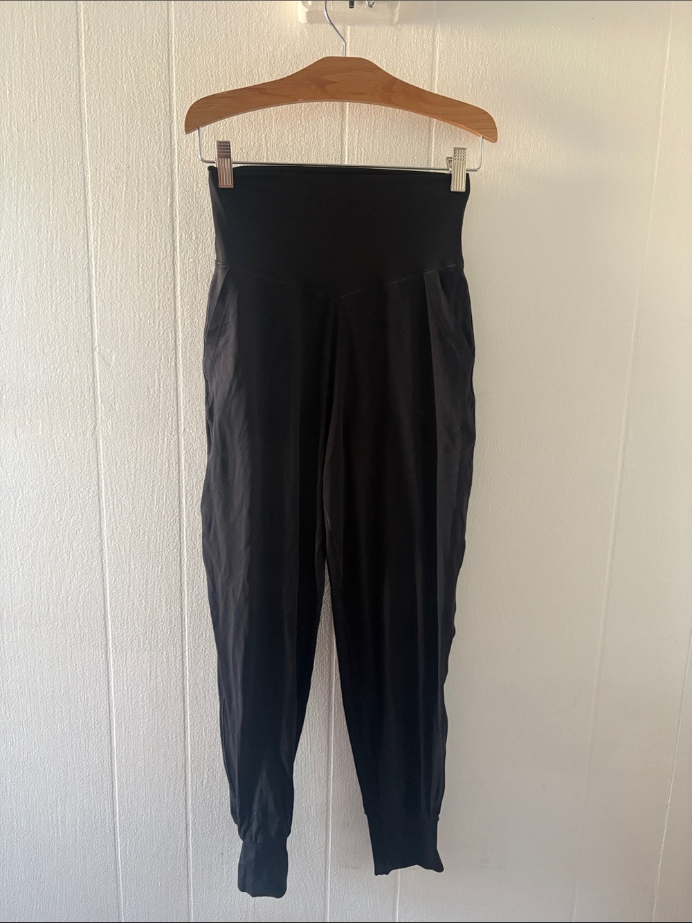 aerie Black High-Waist Jogger Pants